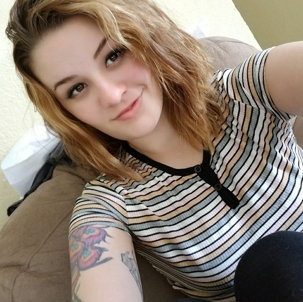 Meet your Posher, Alexis